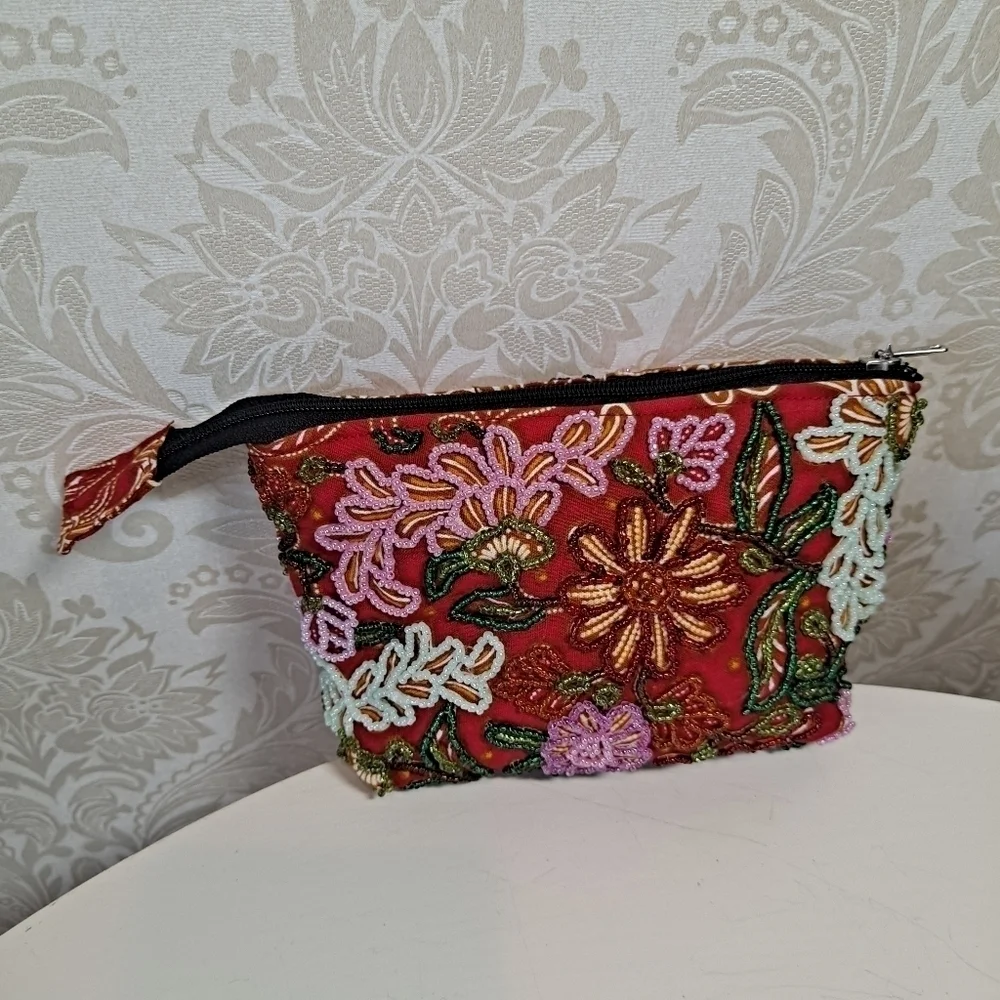 Hand Beaded Silk Pouch with Matching Lipstick Case Vintage EUC